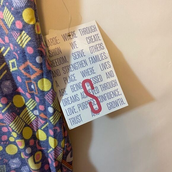 LuLaRoe “Irma” Tee Size Small - Picture 2 of 6